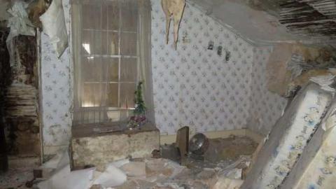 Looking Down - The-Smiths-Home12.jpg