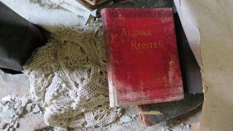 Looking Down - The-Smiths-Home16.jpg