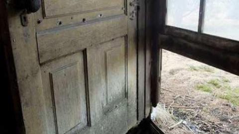 April2014 - The-Cabinet-Maker48.jpg