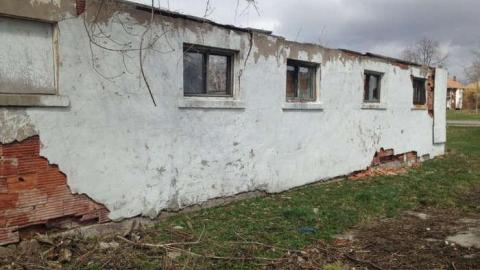 Crumbling - Simcoe-Glass--Aluminum7.jpg