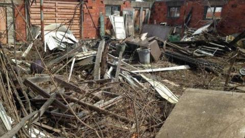 Crumbling - Simcoe-Glass--Aluminum1.jpg