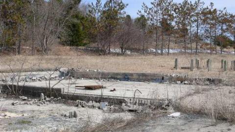 Violent Hill - Abandoned-Petrogold4.jpg