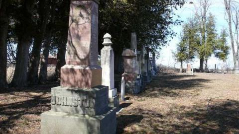 Resting in Peace - Thompson-Pioneer-Cemetery13.jpg