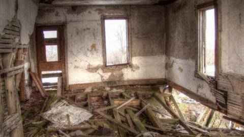 Don't Shake the Building - yi4.jpg