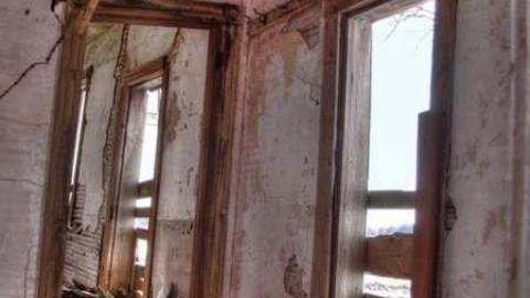 Don't Shake the Building - qi7.jpg