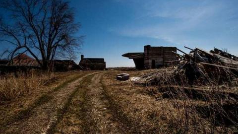 5 Penguins of the Apocalypse - Lurid-Fortification12.jpg