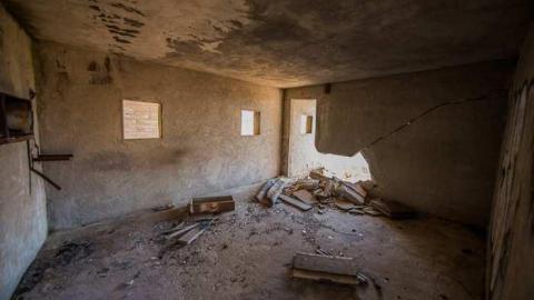 5 Penguins of the Apocalypse - Lurid-Fortification78.jpg