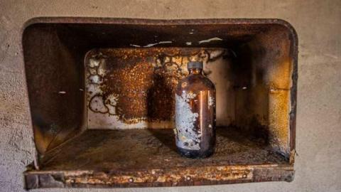 5 Penguins of the Apocalypse - Lurid-Fortification17.jpg