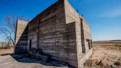 5 Penguins of the Apocalypse - Lurid-Fortification28.jpg