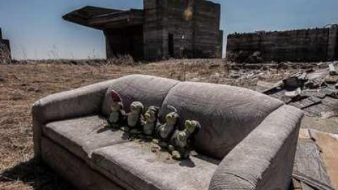 5 Penguins of the Apocalypse - Lurid-Fortification29.jpg