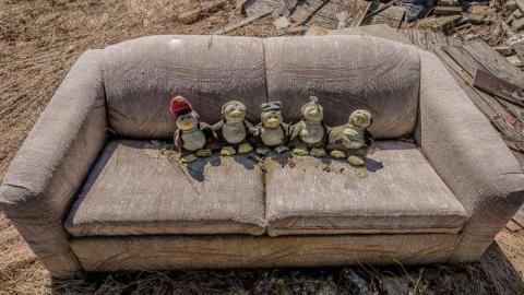 5 Penguins of the Apocalypse - Lurid-Fortification22.jpg