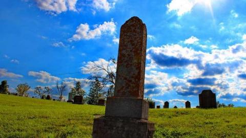 Pioneer Farmers - Sheffield-Pioneer-Cemetery-181012.jpg