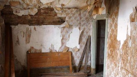 Grinder, Looking For Meat... - Dunwich-Farmhouse26.jpg