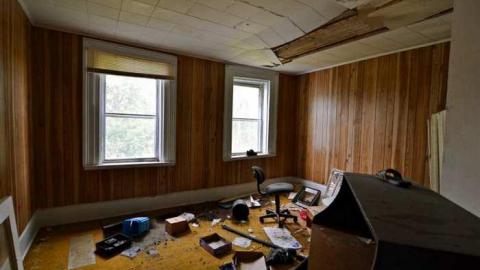 August 2013 - Lambeth-Country-Home90.jpg