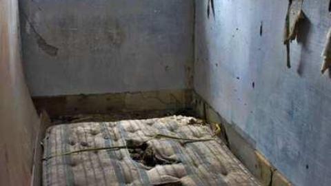 Grinding Out a Gallery - Dunwich-Farmhouse53.jpg