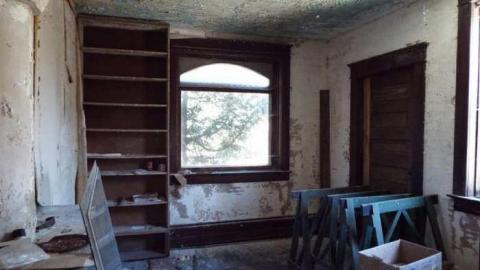 Interior Photos - Abandoned-or-Not-on-2540.jpg