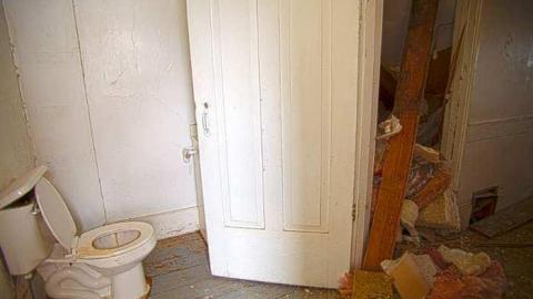 April 2014 - Solar-Panel-House16.jpg