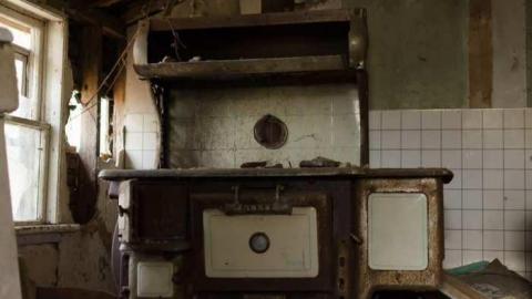 Spring - Mother-Marys-Messy-Mansion72.jpg