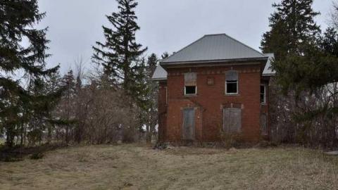 Apr 2014 - Forever-Empty-Simcoe6.jpg