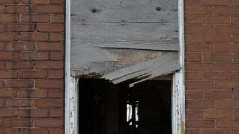 Apr 2014 - Forever-Empty-Simcoe9.jpg