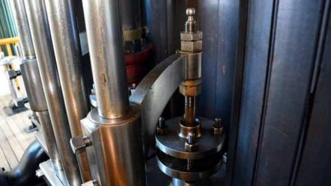 April '14 - Hamiltons-First-Waterworks5.jpg