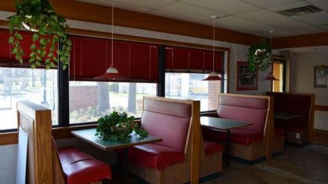 Thats A Tasty Pizza Pie - DSC_0375.jpg