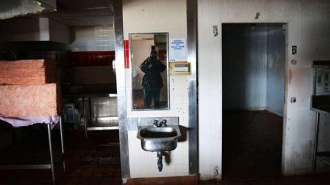 Thats A Tasty Pizza Pie - DSC_0377.jpg