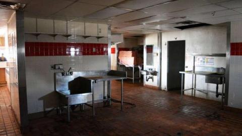 Thats A Tasty Pizza Pie - DSC_0381.jpg