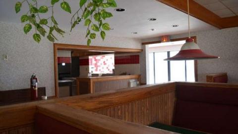 Thats A Tasty Pizza Pie - DSC_0390.jpg