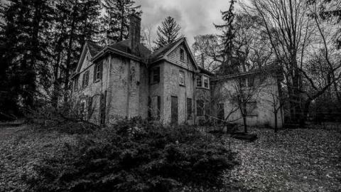 Passed By - Fanshawe-Beauty59.jpg