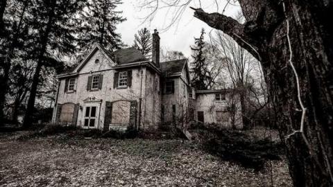 Passed By - Fanshawe-Beauty66.jpg