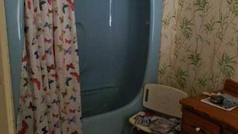 April2014 - Abandoned-Cat-Lady-House76.jpg