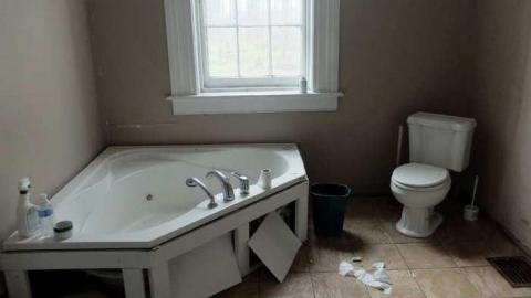 May2014 - RussellChristie-House204.jpg