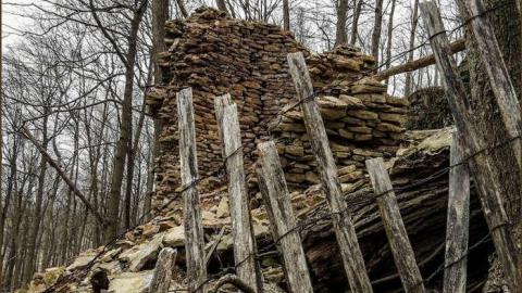 Loyalists Fading - Lime-Kiln-of-the-Loyalists3.jpg