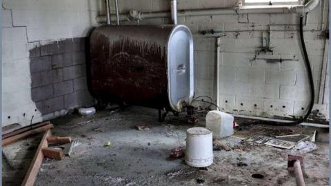 Fractured Foundation - 07 - IMG_4130b.jpg