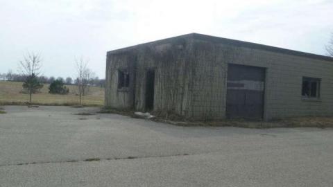 Garage visit April 26th 2014 - Abandoned-Garage-on-5th7.jpg