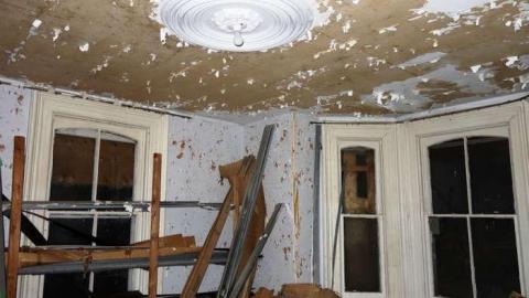 Darkened Decay - DSC07711.jpg