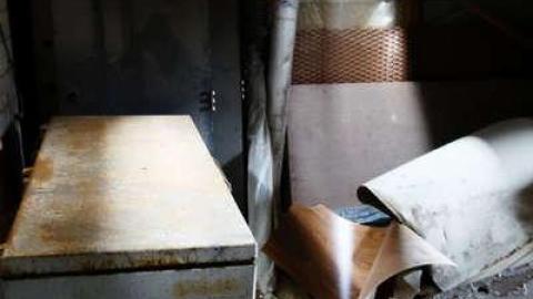 Darkened Decay - DSC07750.jpg