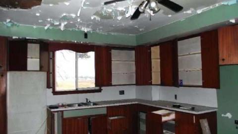 Abandoned Beauty - Lucan-Abandoned-House13.jpg