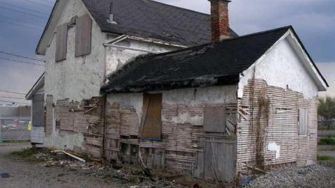 Still Locked Down May 2014 - P5184440.jpg