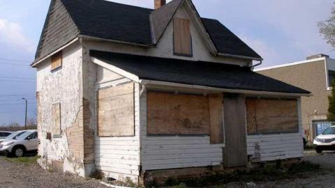 Still Locked Down May 2014 - P5184444.jpg