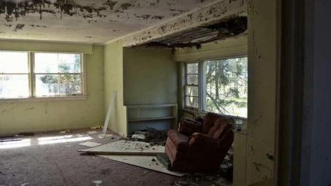 April 2012 - Neglected-Manor12.jpg