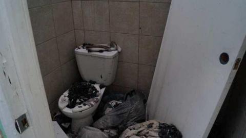 Old Pizza Smell - Carlos-Pizzaria12.jpg