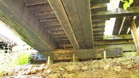 East of West - Schneider-Crk-Rail-Bridge-19039.jpg