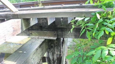 East of West - Schneider-Crk-Rail-Bridge-190322.jpg