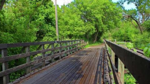 East of West - Schneider-Crk-Rail-Bridge-190329.jpg