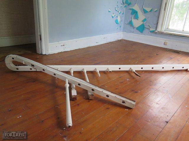 Stone, Cars, and a Frog photo 5