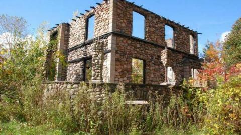 October 2013 - 1399687_10151946787044198_439220369_o.jpg