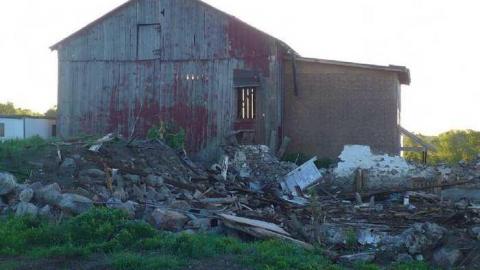 June 2014 - Old-Farm-in-New-Tecumseth15.jpg