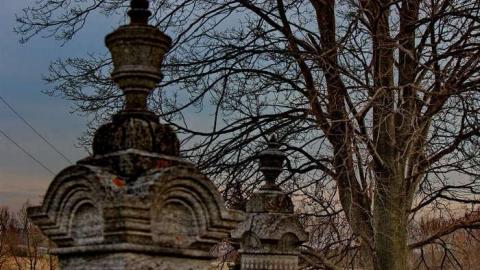 A Sideroad in Life - Ratzburg-Pioneer-Cemetery16.jpg